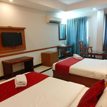 Hotel Jyothis Regency Palakkad Eksteriør bilde