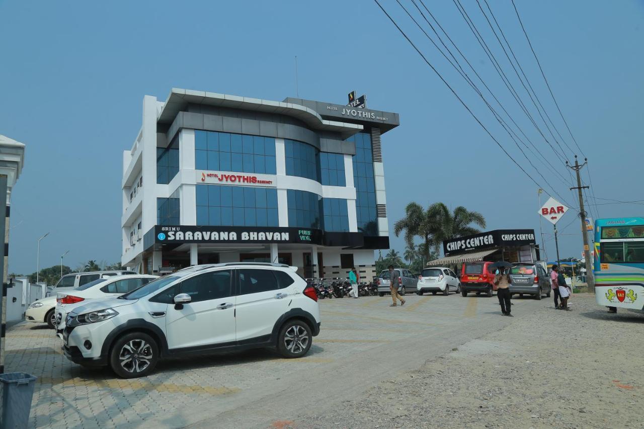 Hotel Jyothis Regency Palakkad Eksteriør bilde