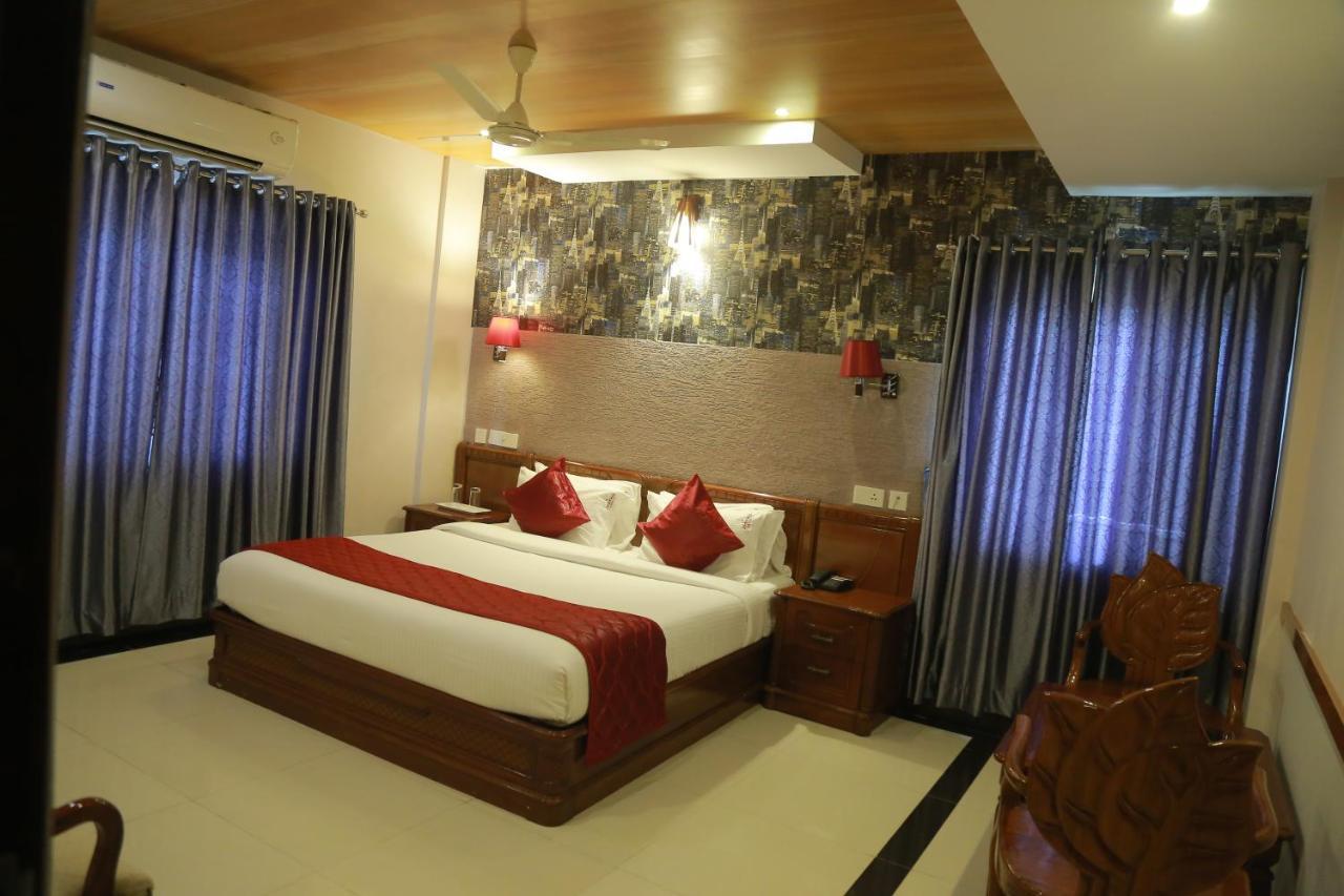 Hotel Jyothis Regency Palakkad Eksteriør bilde